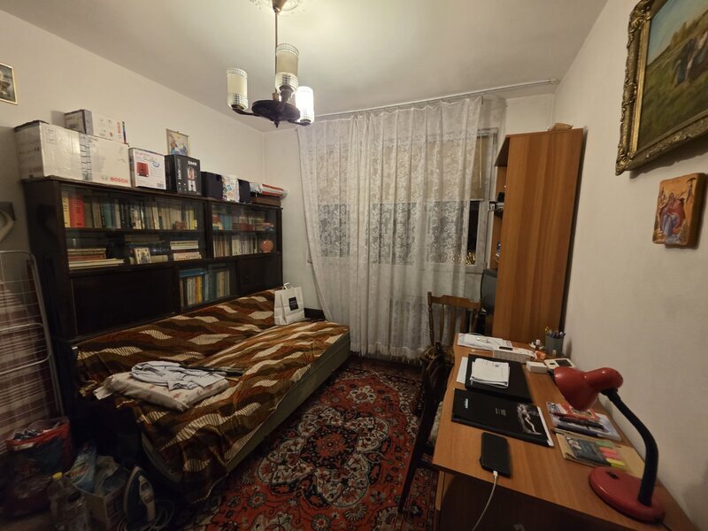 Titan- apropae de parc IOR- 5  minute metrou