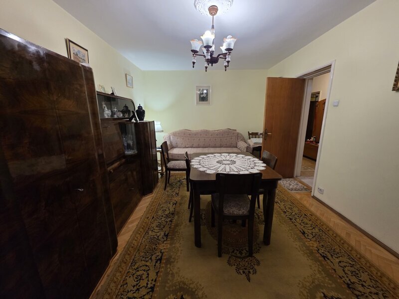 Titan- apropae de parc IOR- 5  minute metrou